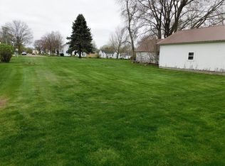 404 W Washington St, North English, IA 52316
