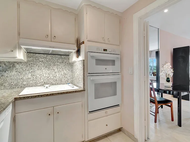 2711 S Ocean Blvd #20 — Photo 19