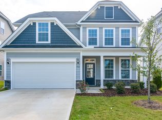 712 Laurel Spring Dr, Fuquay Varina, NC 27526