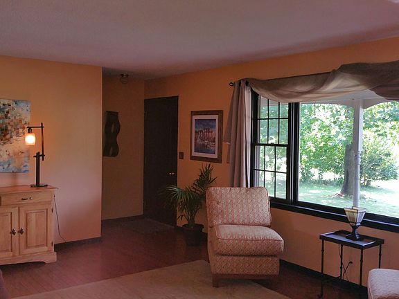 4th image of 17407 Reenders Ct