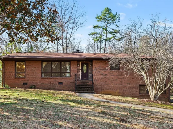 7014 Delisa Dr, Charlotte, NC 28214