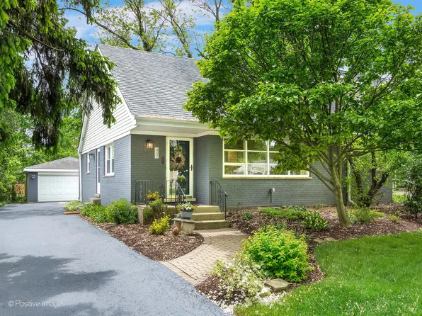 407 Turner Ave, Glen Ellyn, IL 60137