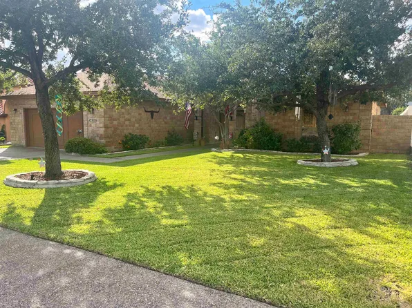3820 Winrock Dr, Laredo, TX 78045