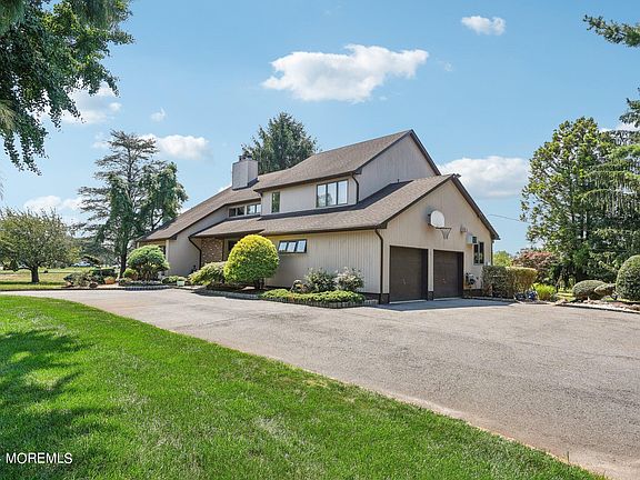 2nd image of 45 Mccaffery Road