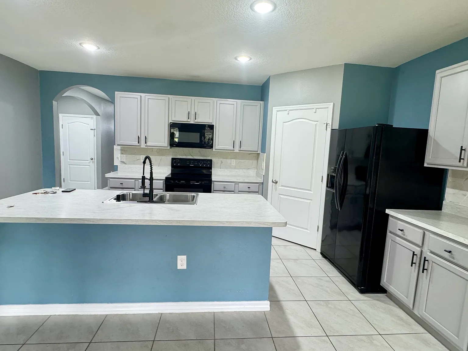 4 bed, 1828 sqft, $2,095 — Photo 4