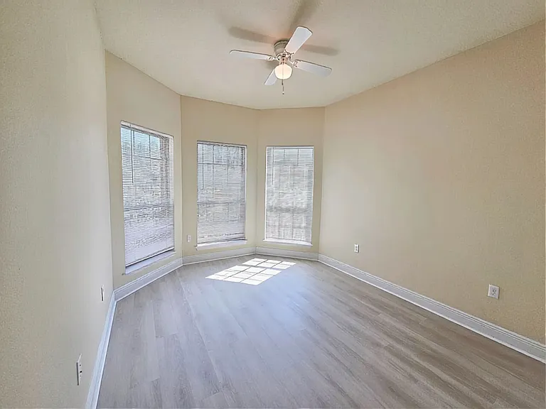 221 Cocobolo Dr — Photo 9