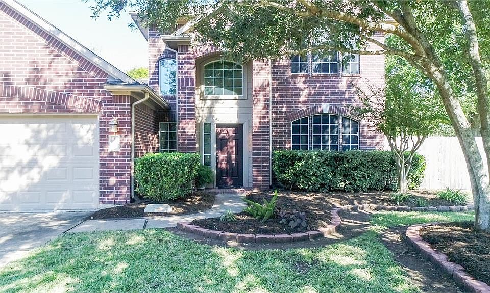 1st image of 10411 Village Lake Dr