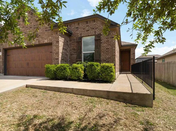 1911 Prickly Pear Dr, Bastrop, TX 78602