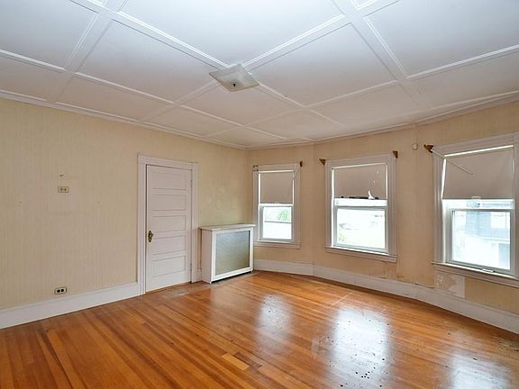 3rd image of 50 Hillside Ave