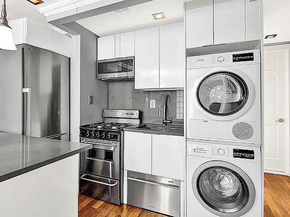 2nd image of 115 Mulberry St APT 4R