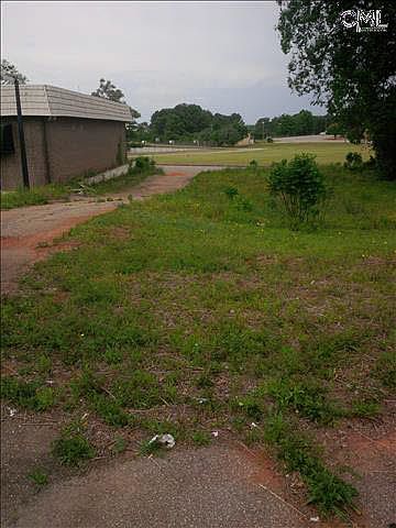 2nd image of 1423 Broad River Rd