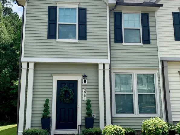2201 Sunny Cove Dr, Raleigh, NC 27610