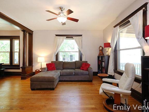 5th image of 118 E 16th St