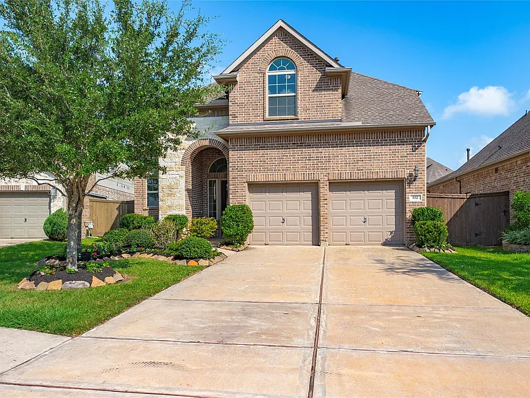 632 Kickapoo Ct — Photo 1