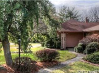 9107 Denington Dr, Hurstbourne, KY 40222
