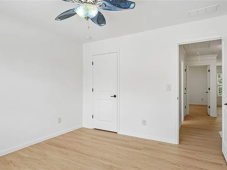 5811 Kendrix Ridge Dr — Photo 55