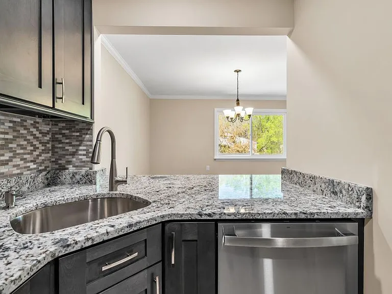15B Andover Ct — Photo 10