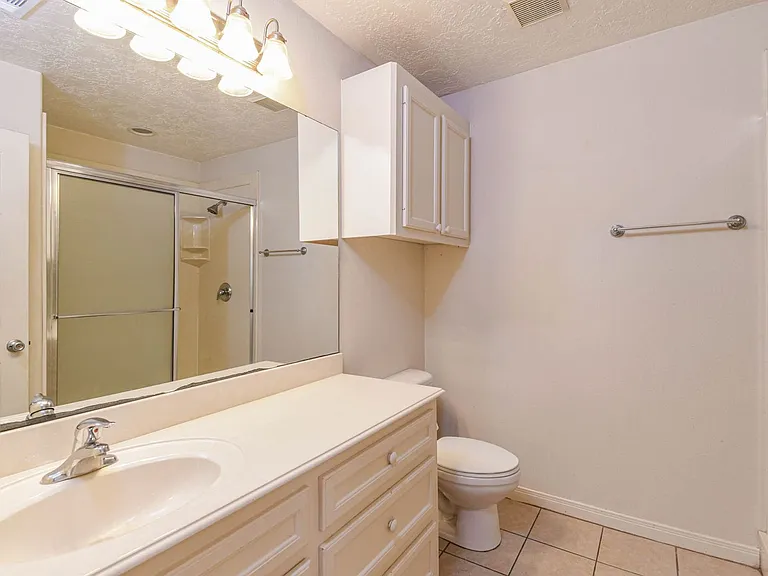 213 Foster St — Photo 17