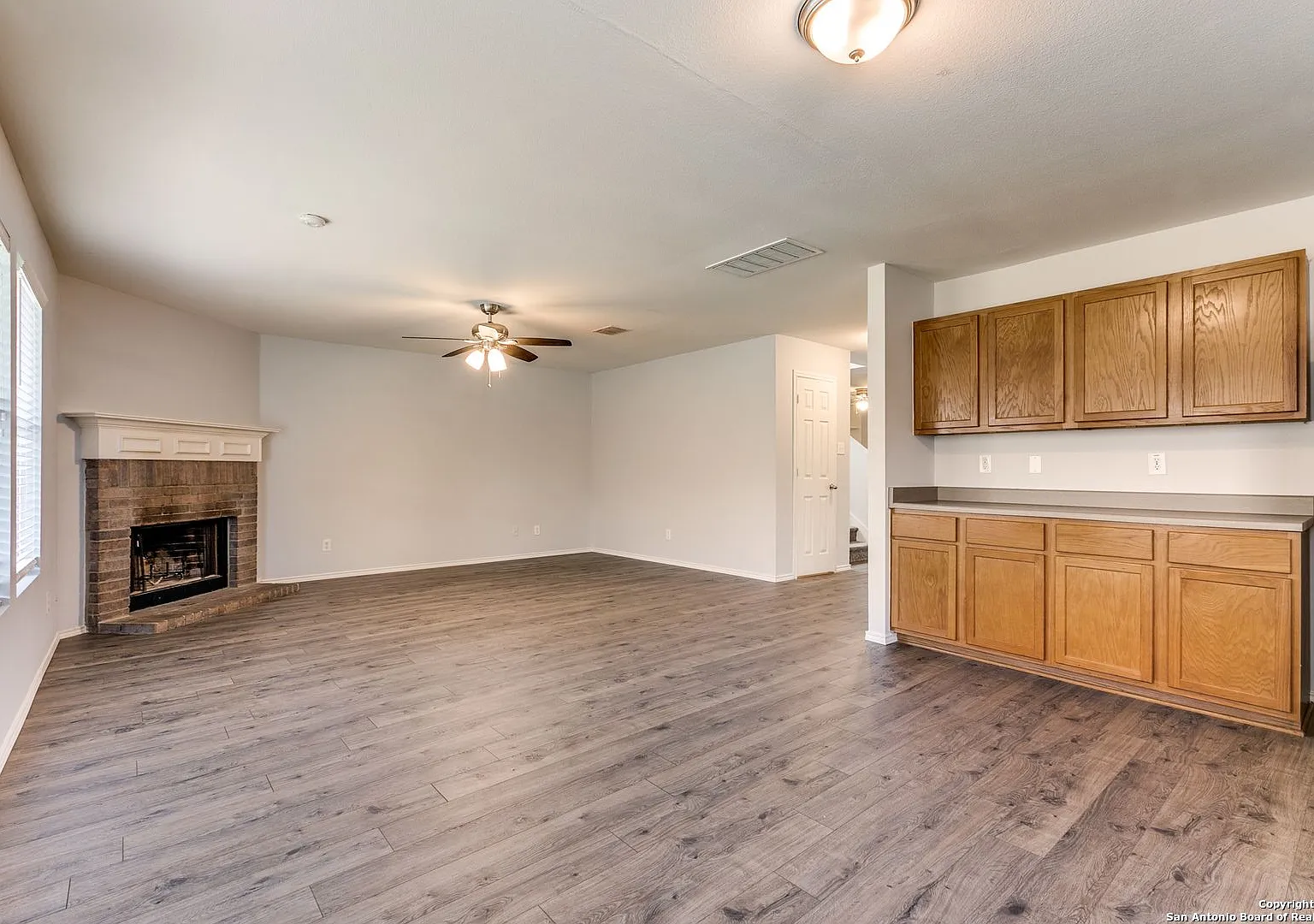 3 Bedroom 2.5 Bath House For Lease — Photo 2