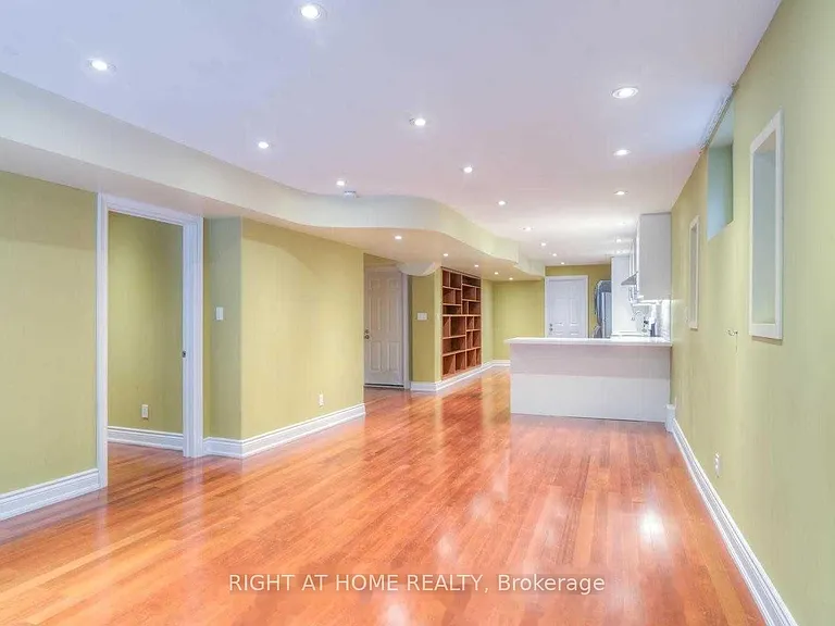 142 Ner Israel Dr #LOWER — Photo 7
