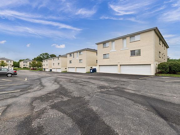 3rd image of 10010 Chardin Way APT 4
