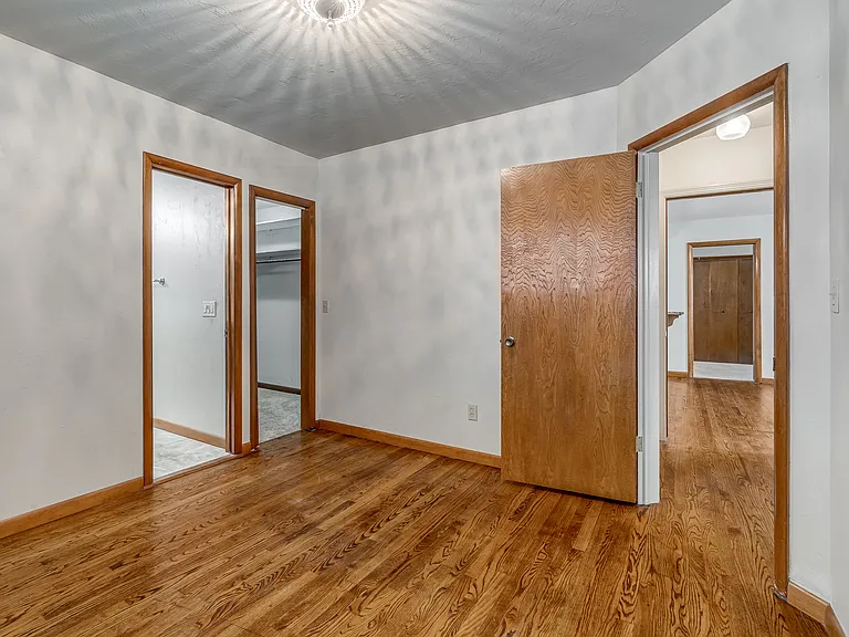 4701 N Peniel Ave — Photo 9