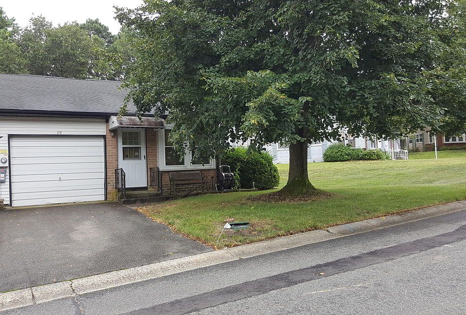 2nd image of 8 Juniper Ln #B