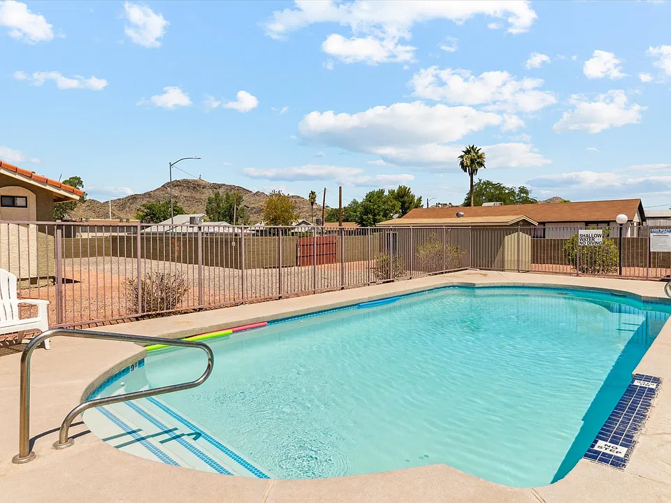1336 E Mountain View Rd #110