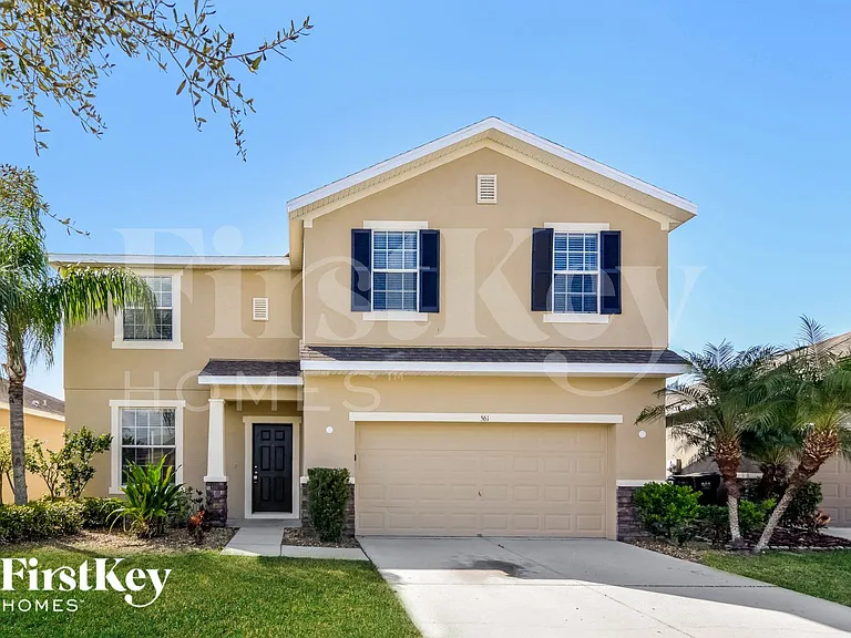 561 Vista Ridge Dr — Photo 1