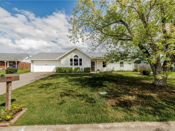 2005 S 11th St, Rogers, AR 72758