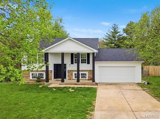 13 Merribrook Ct, O'Fallon, MO