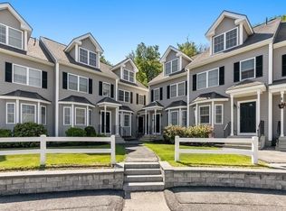 32 Whispering Pine Cir #32, Worcester, MA 01606