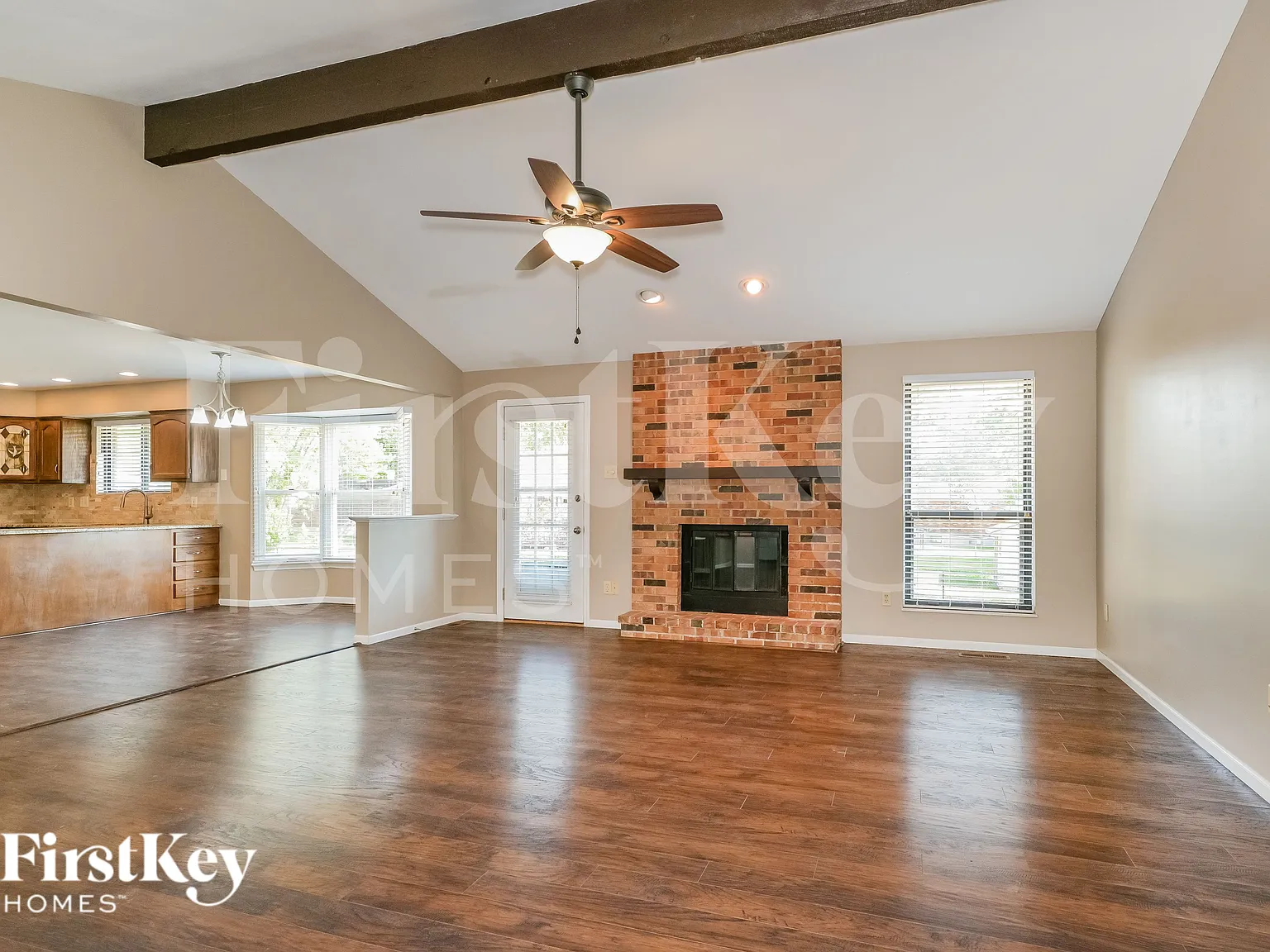3 bed, 2.0 bath, 1633 sqft, $2,325 — Photo 3