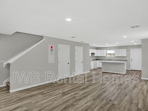 3rd image of 2134 Clemente Dr