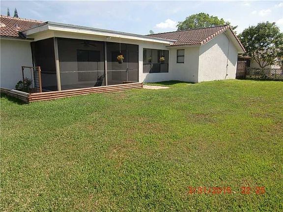 2nd image of 11240 NW 40th St