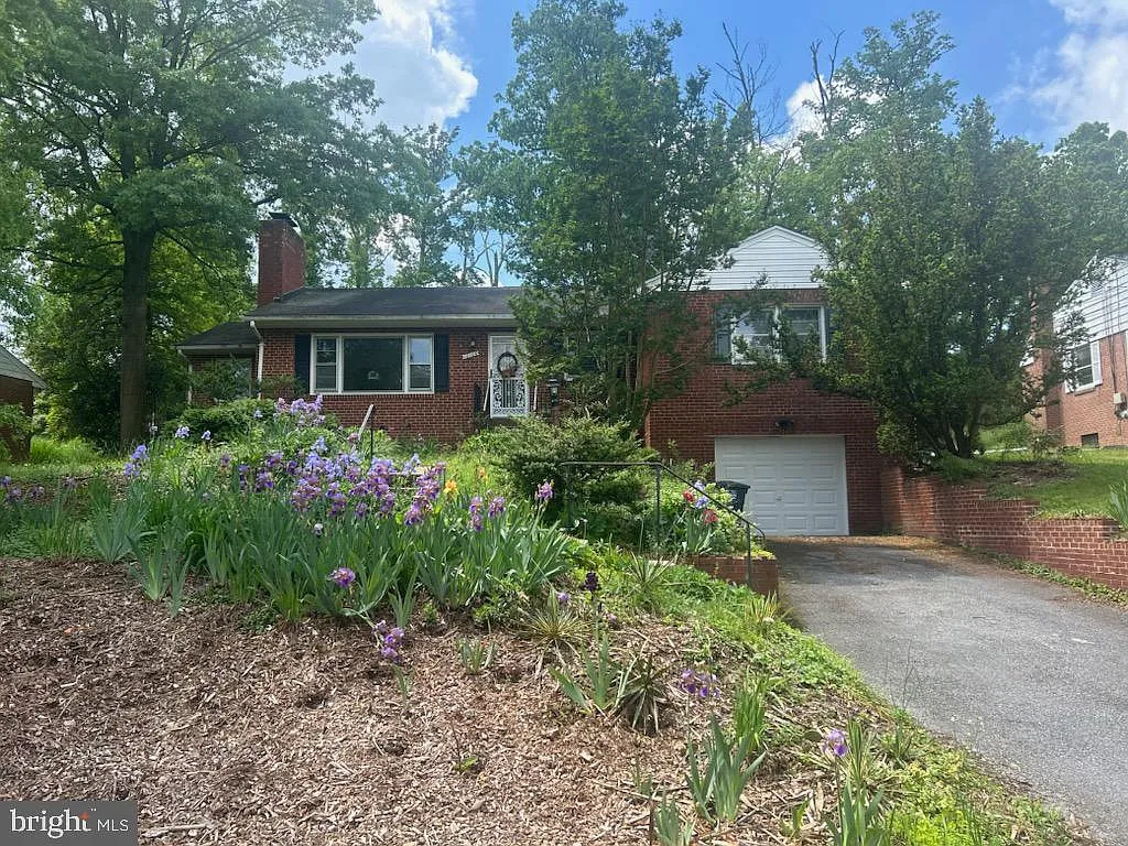 10106 Towhee Ave photo 1