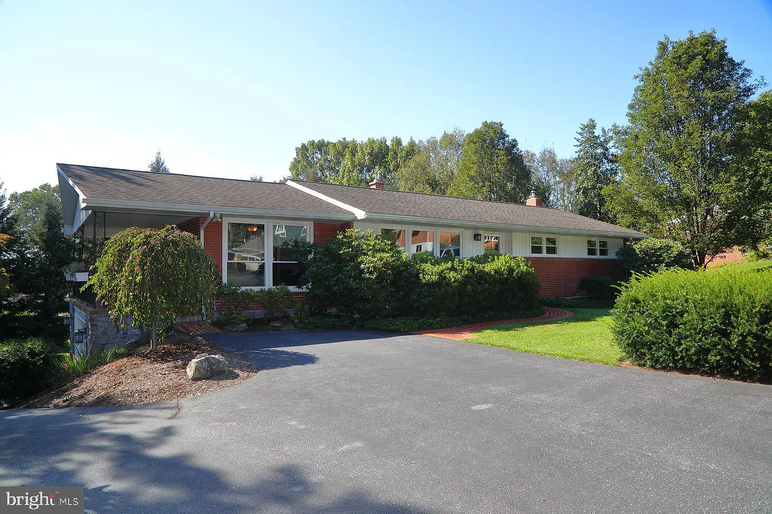94 Barre Dr photo 1