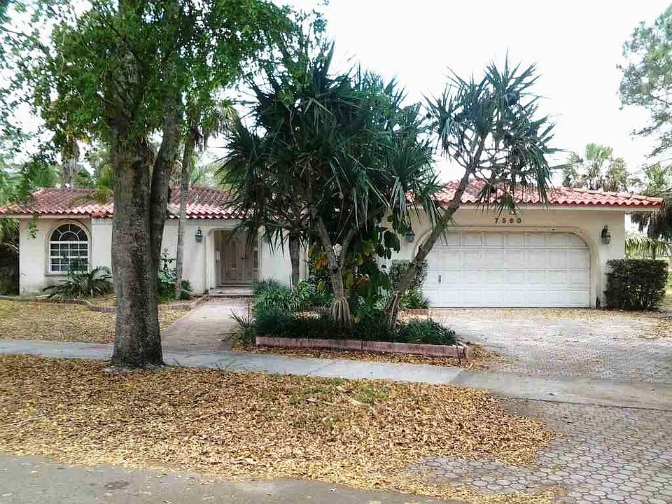 1st image of 7560 Loch Ness Dr