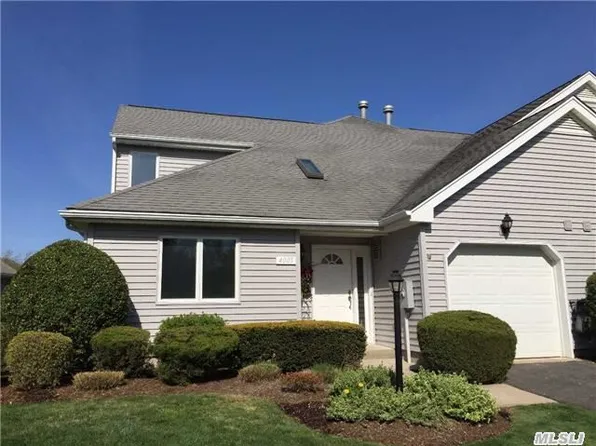4005 The Fairway, Baiting Hollow, NY 11933