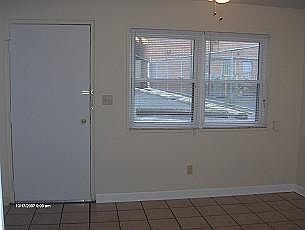 4th image of 796 W Market St #C