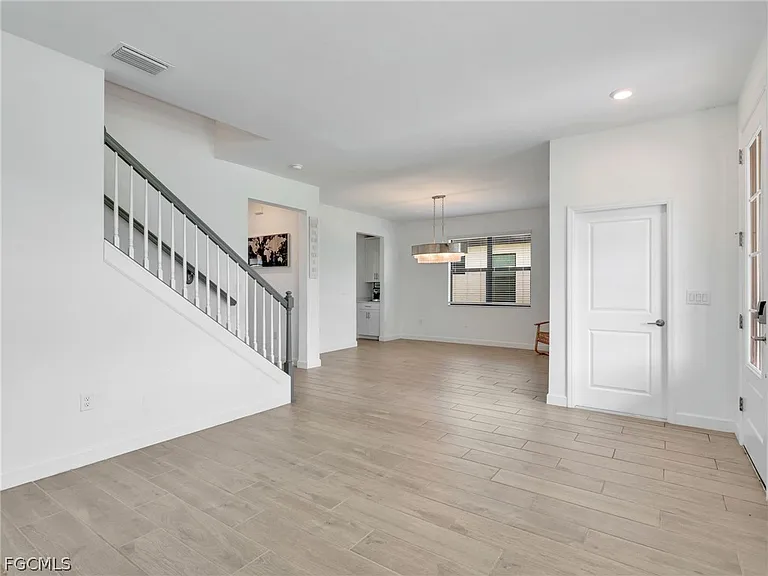 20438 Napa Loop — Photo 9