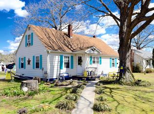 3386 Rocky Ford Rd, Crewe, VA 23930