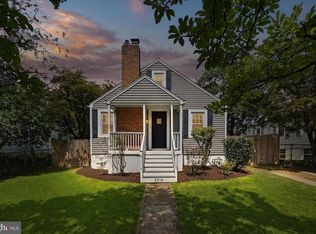 2916 Brook Dr, Falls Church, VA 22042