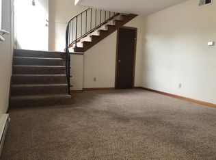 2106 W Woodriver Dr APT 3, Carbondale, IL 62901