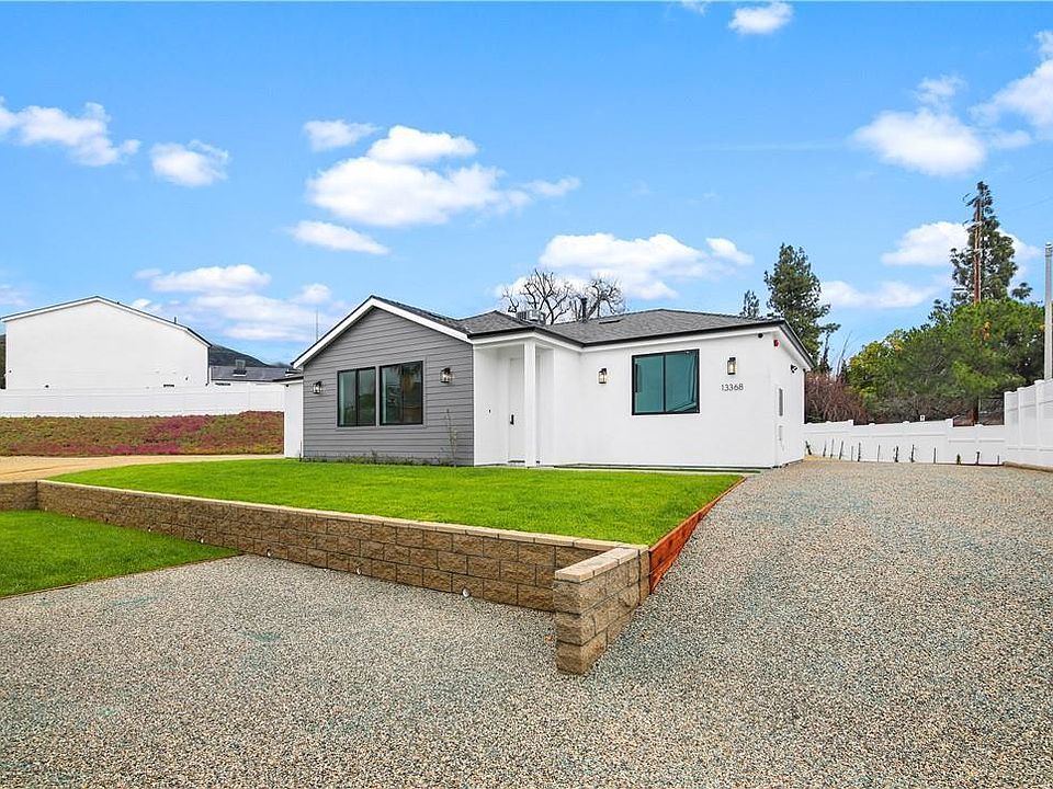 1st image of 13368 Pala Ave