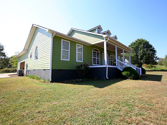 2nd image of 447 Creekside Dr