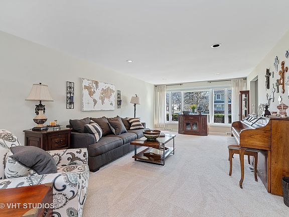 4th image of 1526 Crown Dr
