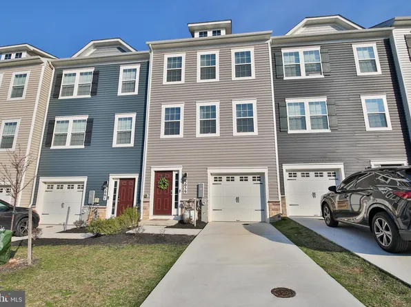 5059 Silver Oak Dr, Rosedale, MD 21237