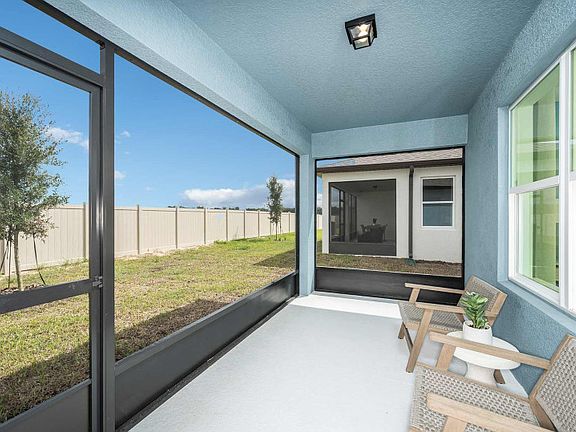 Spacious Covered Lanai
