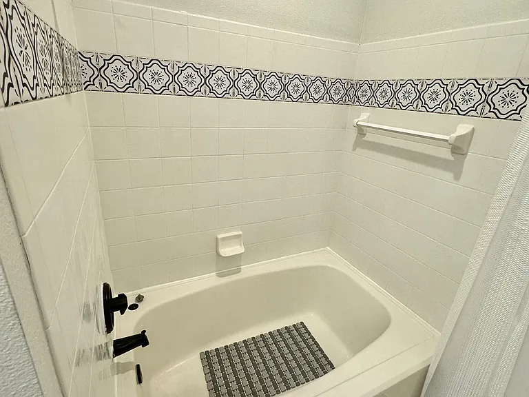9024 Lake Chase Island Way #9024 — Photo 25